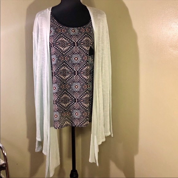 Light mint green plus size blouse with bow pocket - Picture 3 of 5